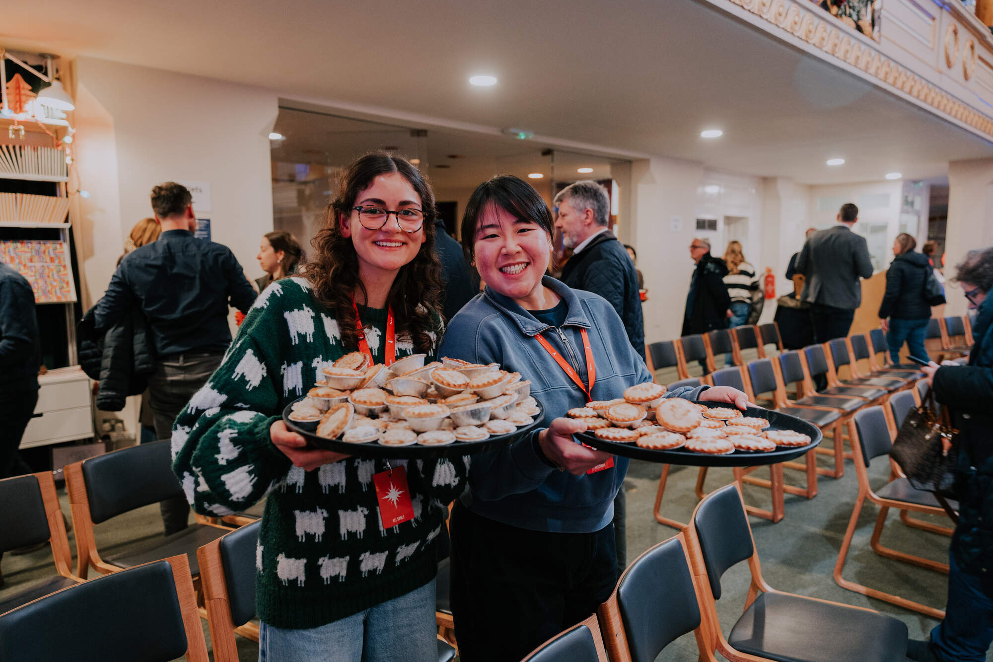 christmas-2025-serving-03